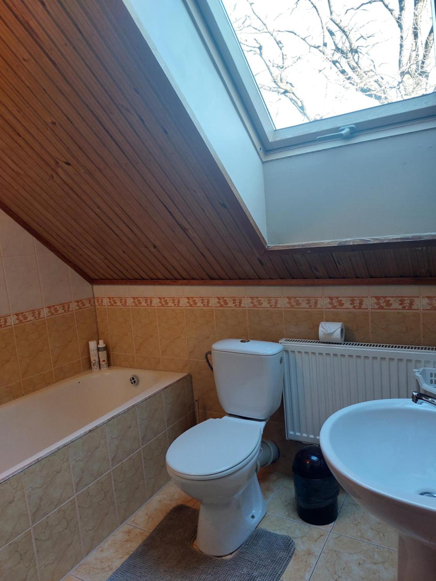 Asmonienes Sveciu Namai "Senoji Mokyklele" Hotel Smalininkai Buitenkant foto